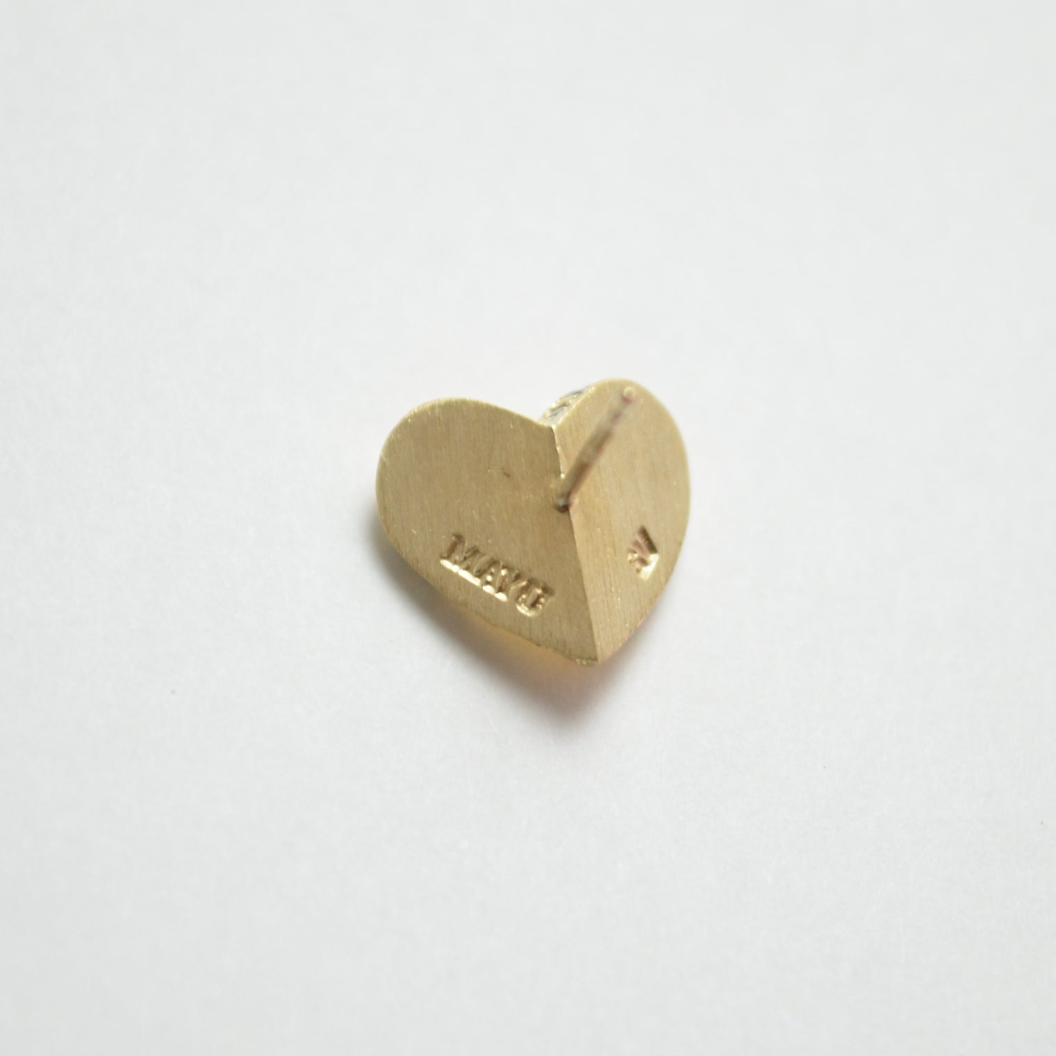 Small heart line stone pierce (gold / cubic zirconia)