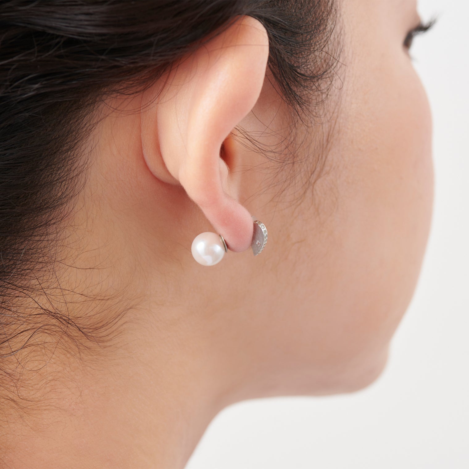 Small heart line stone pierce (silver / cubic zirconia)