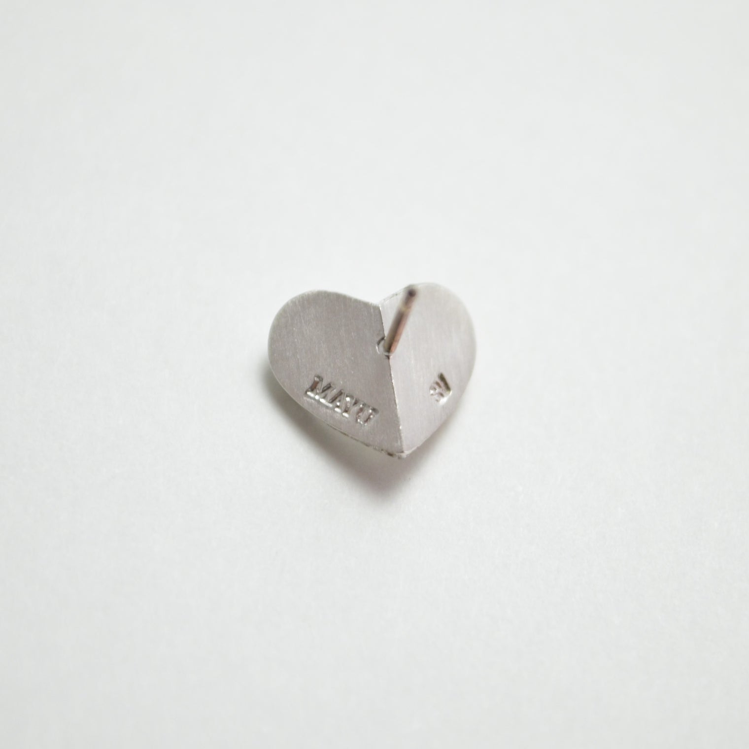 Small heart line stone pierce (silver / cubic zirconia)