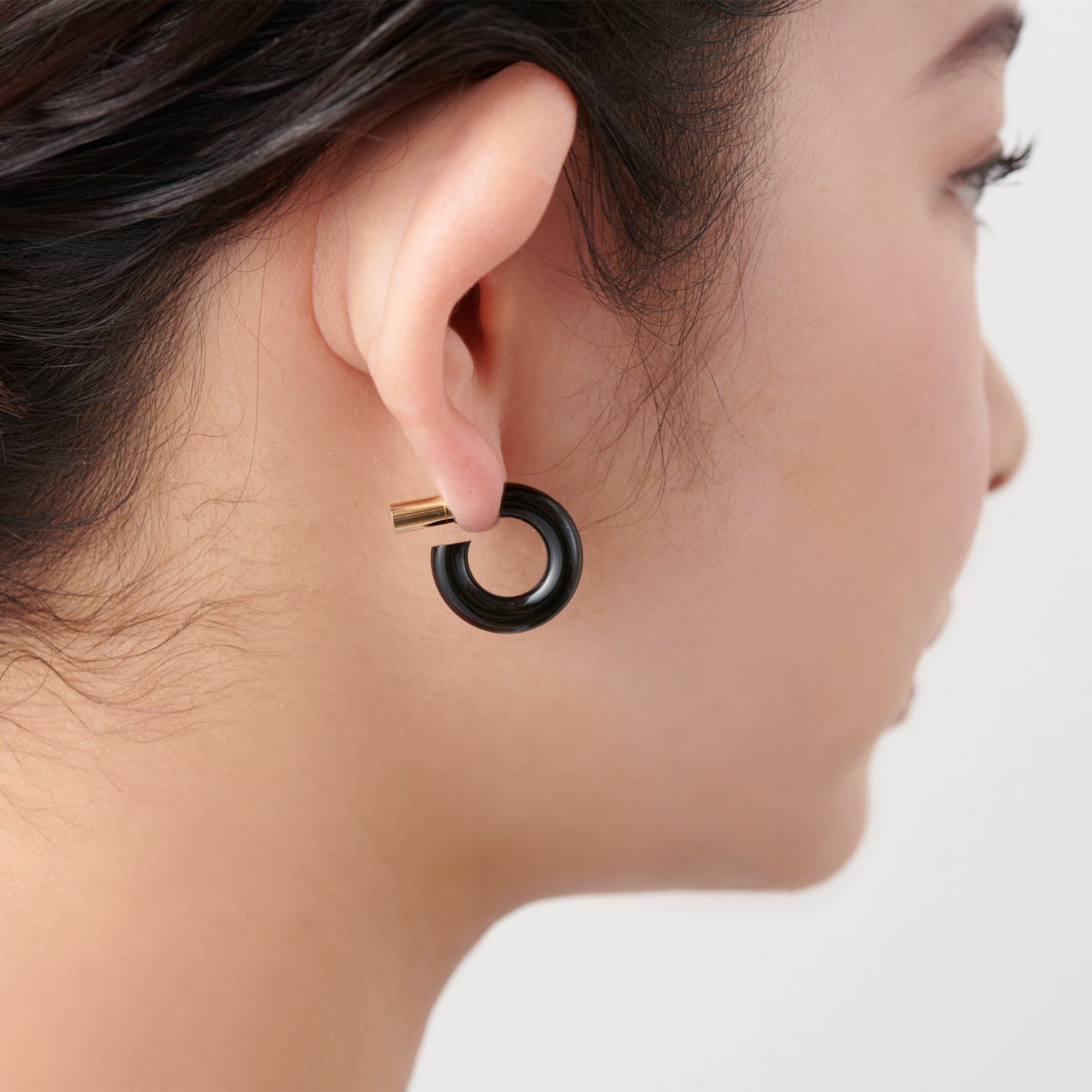Hoop Pierced earring(Onyx / K10 post)