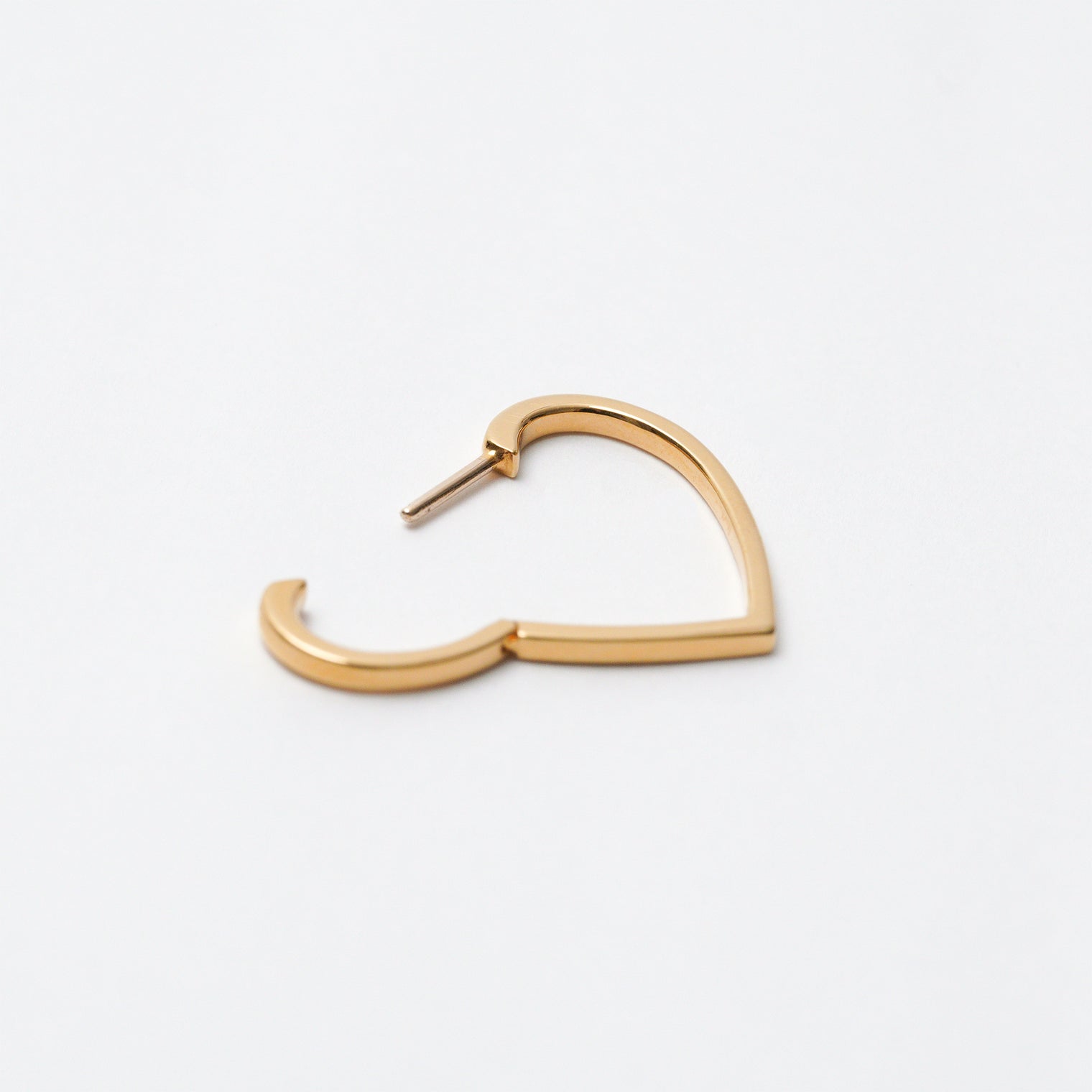 Hoop heart pierced earring (small / gold)