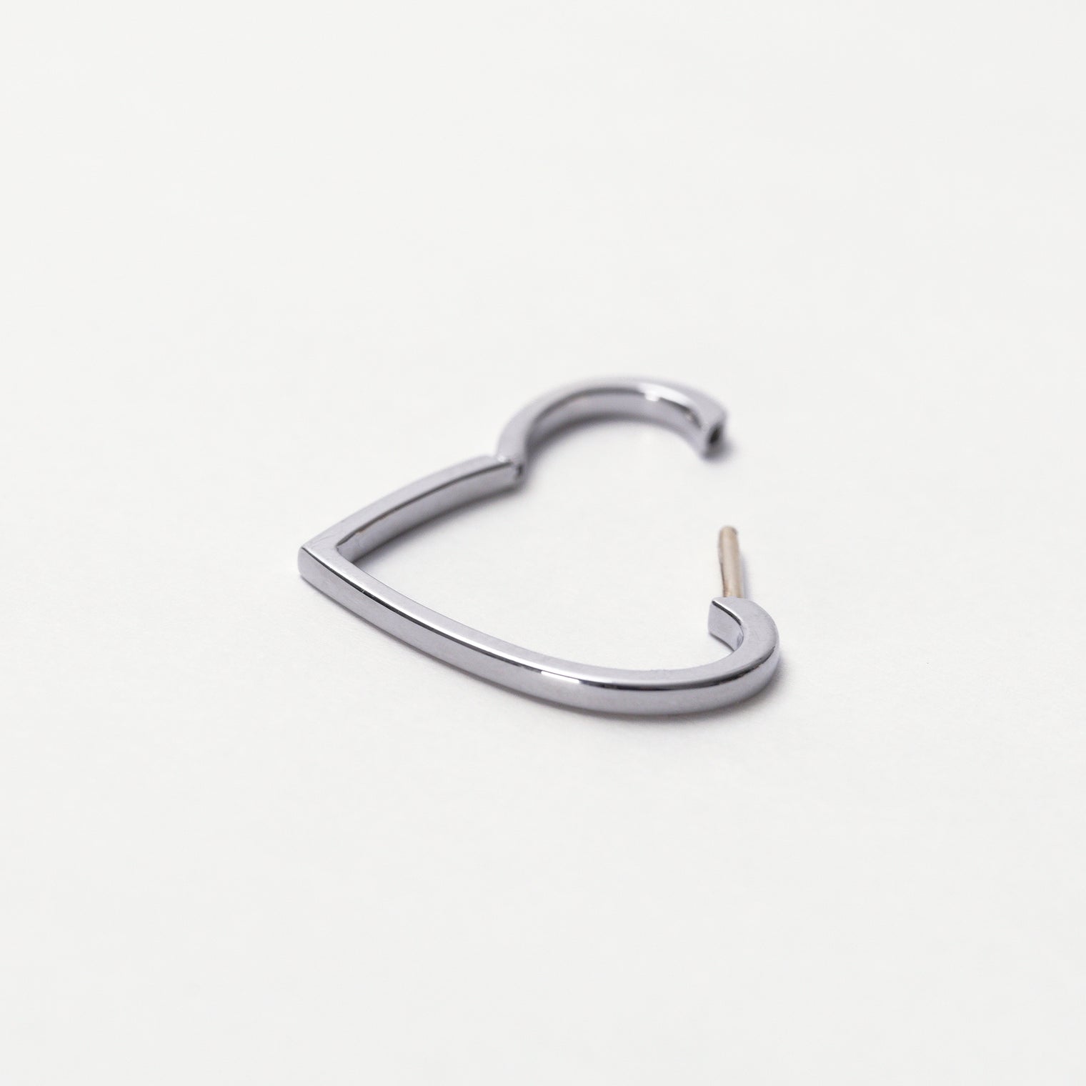 Hoop heart pierced earring (small / silver)