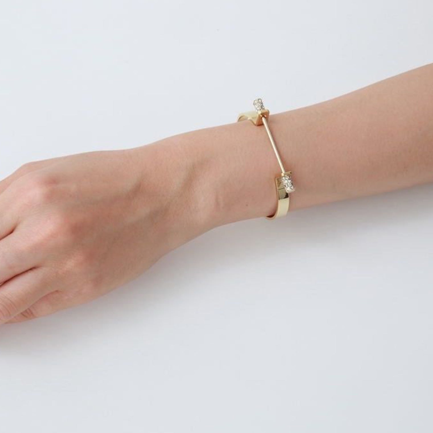 Collar bar bangle (6mm width)