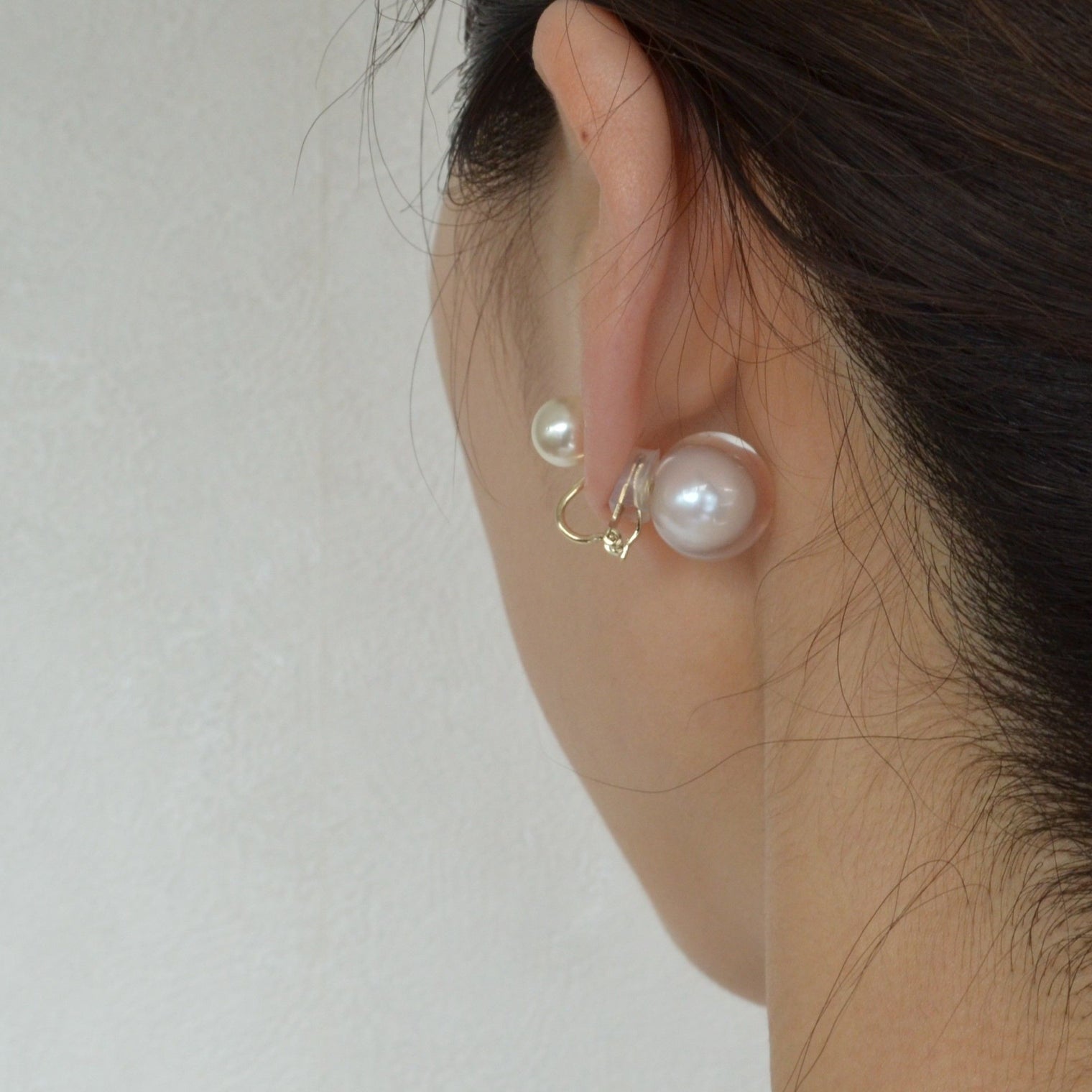 inclusion earring(white inclusion catch)