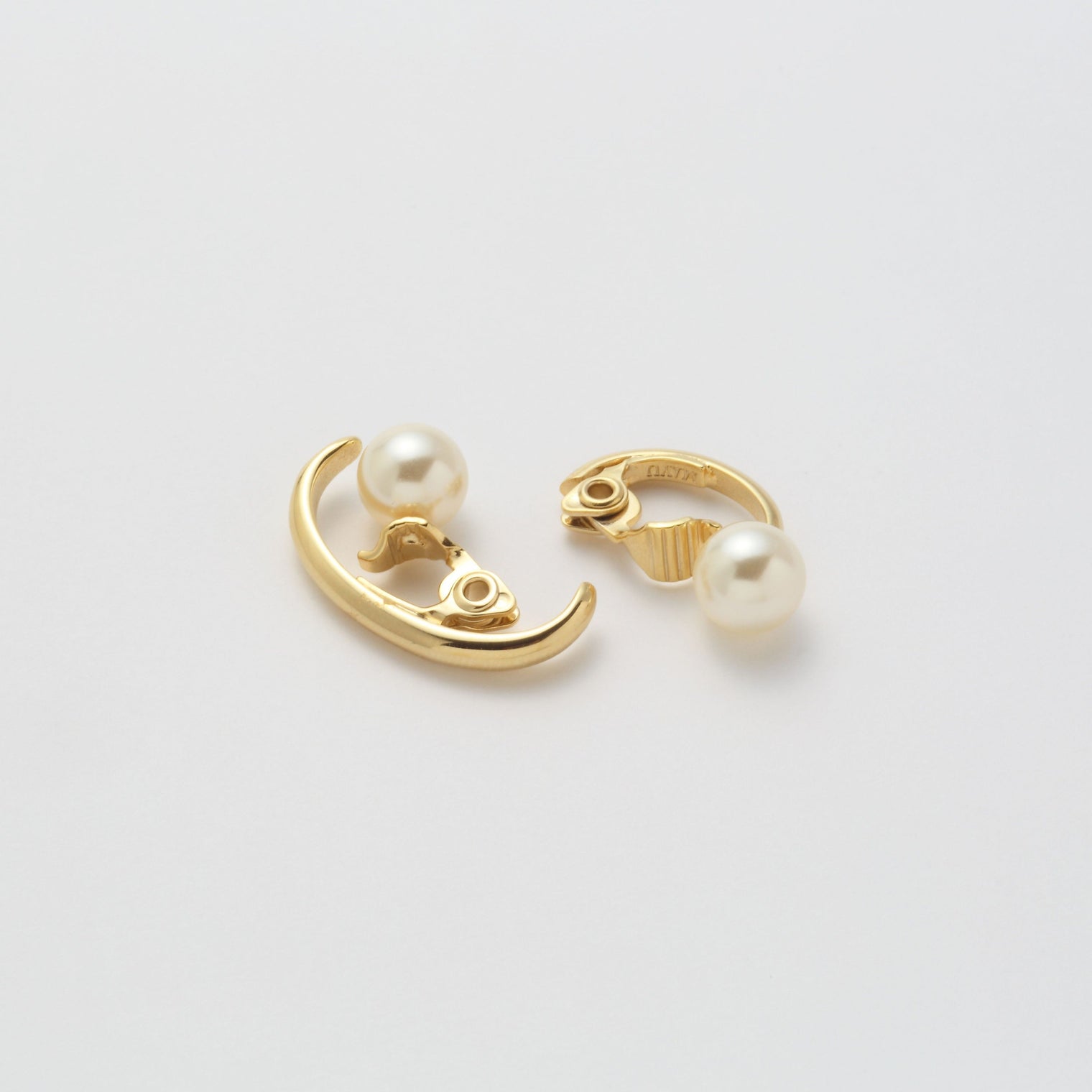 Gold line earring(22mm/8mm creamrose pearl/Gold)