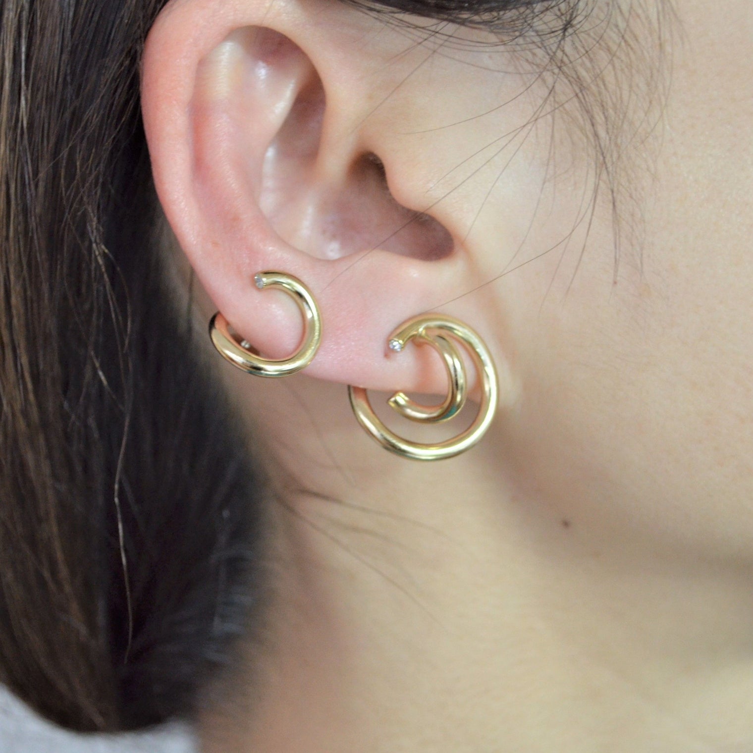 crossing double hoop earring
