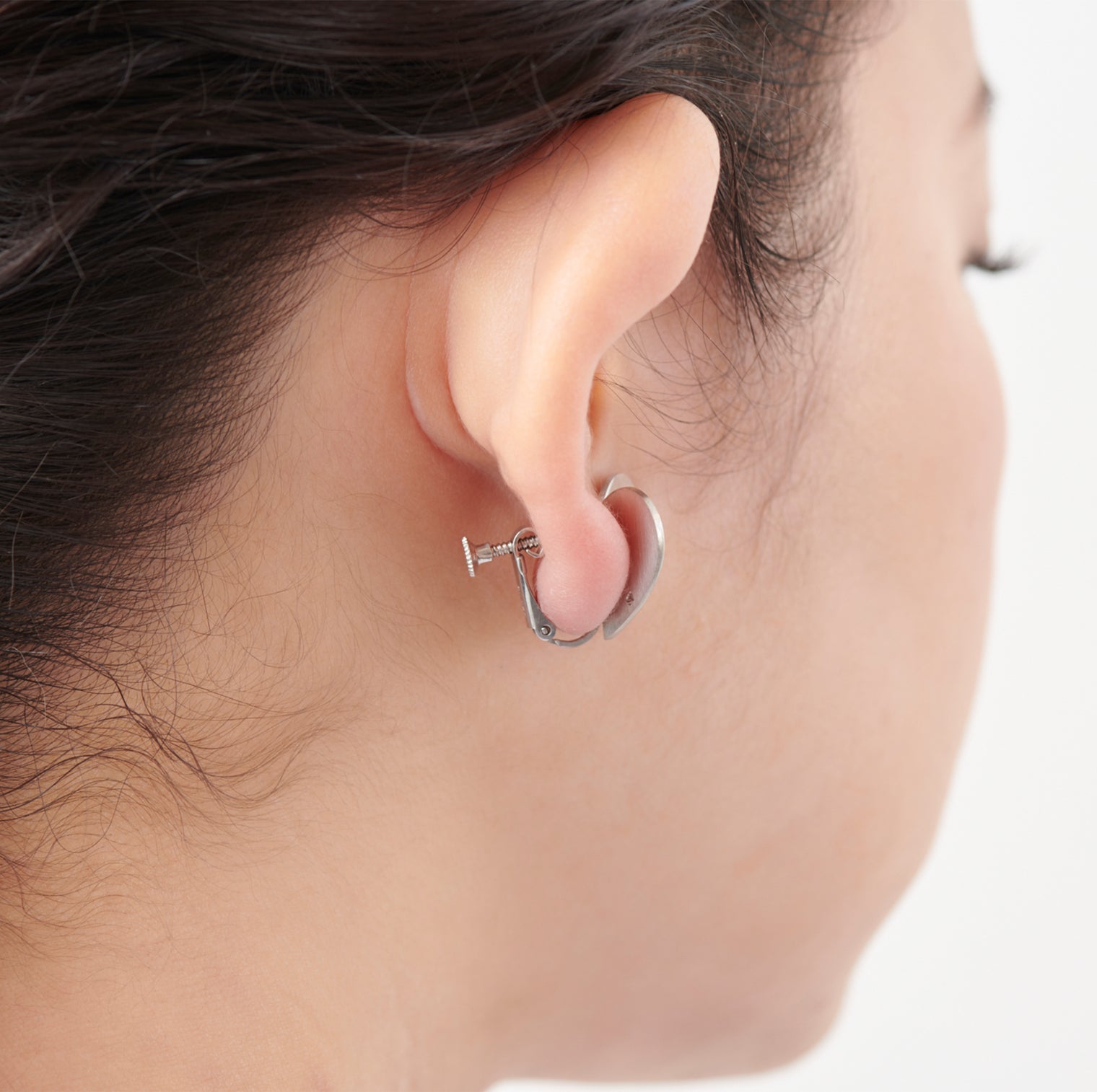 Middle heart earring