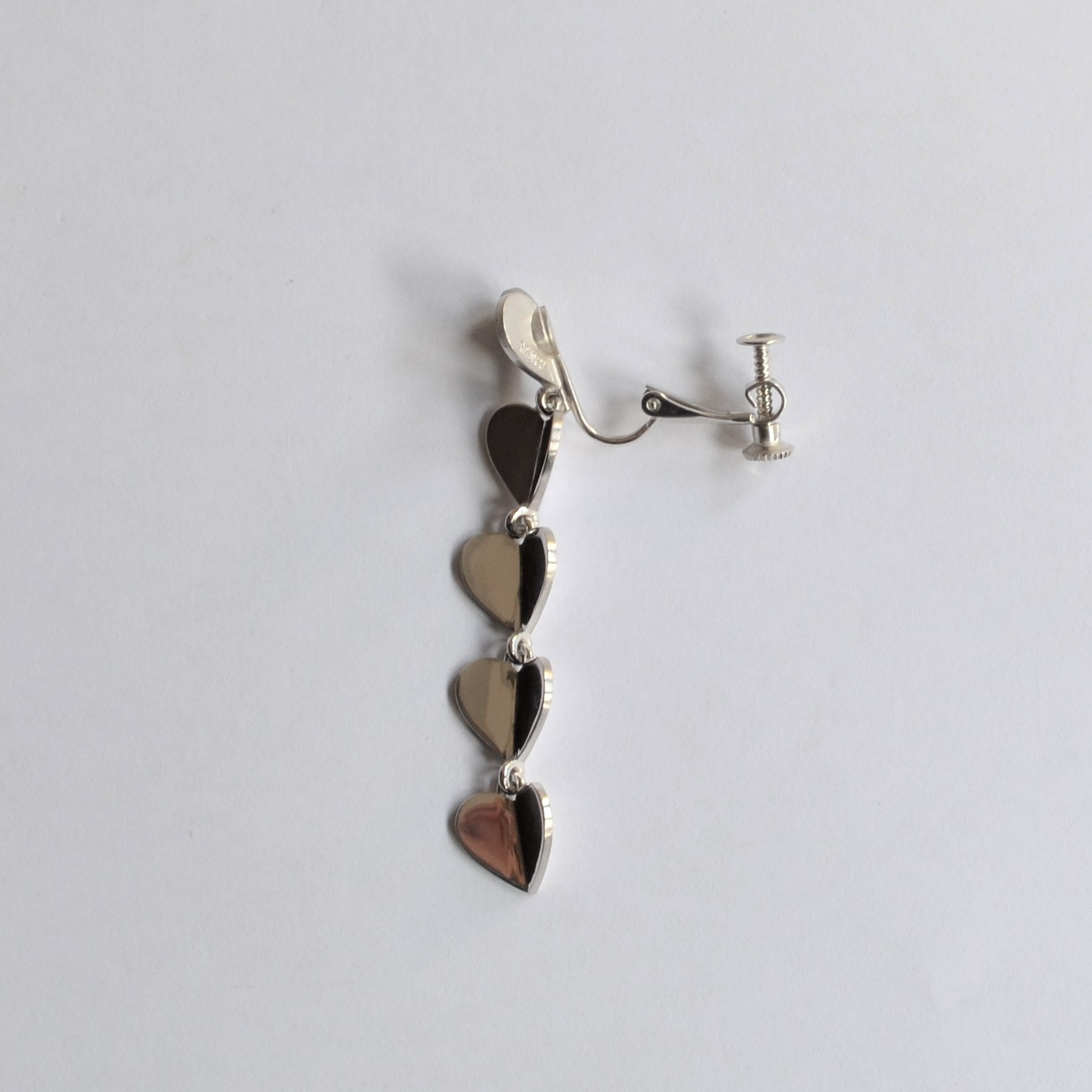 5 hearts earring