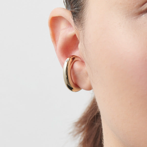 Voluminous line earring