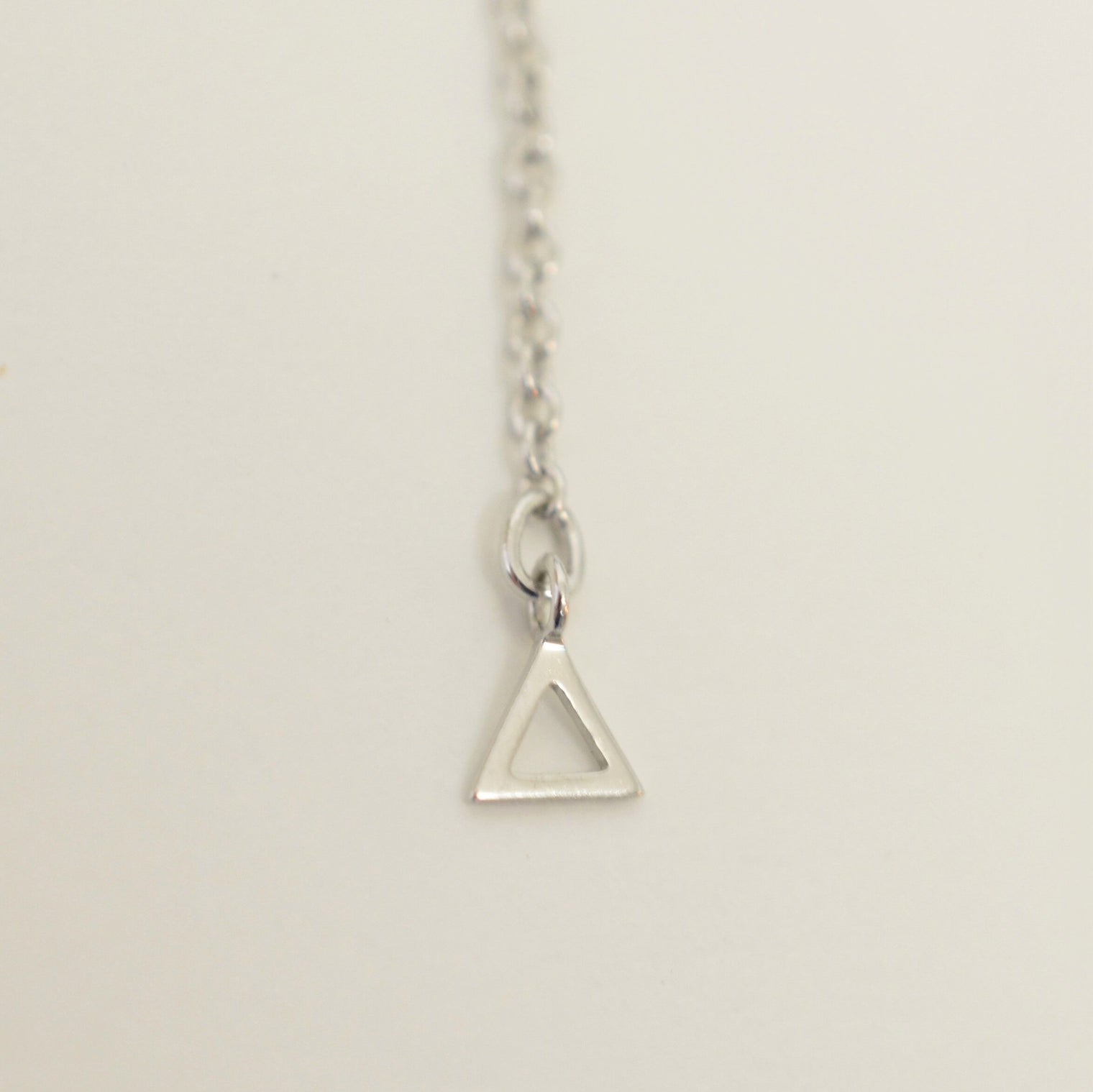 Basic chain long necklace (silver / thin / triangle)