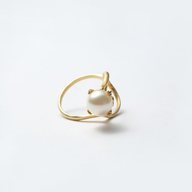 ring motif ring (pearl / gold)