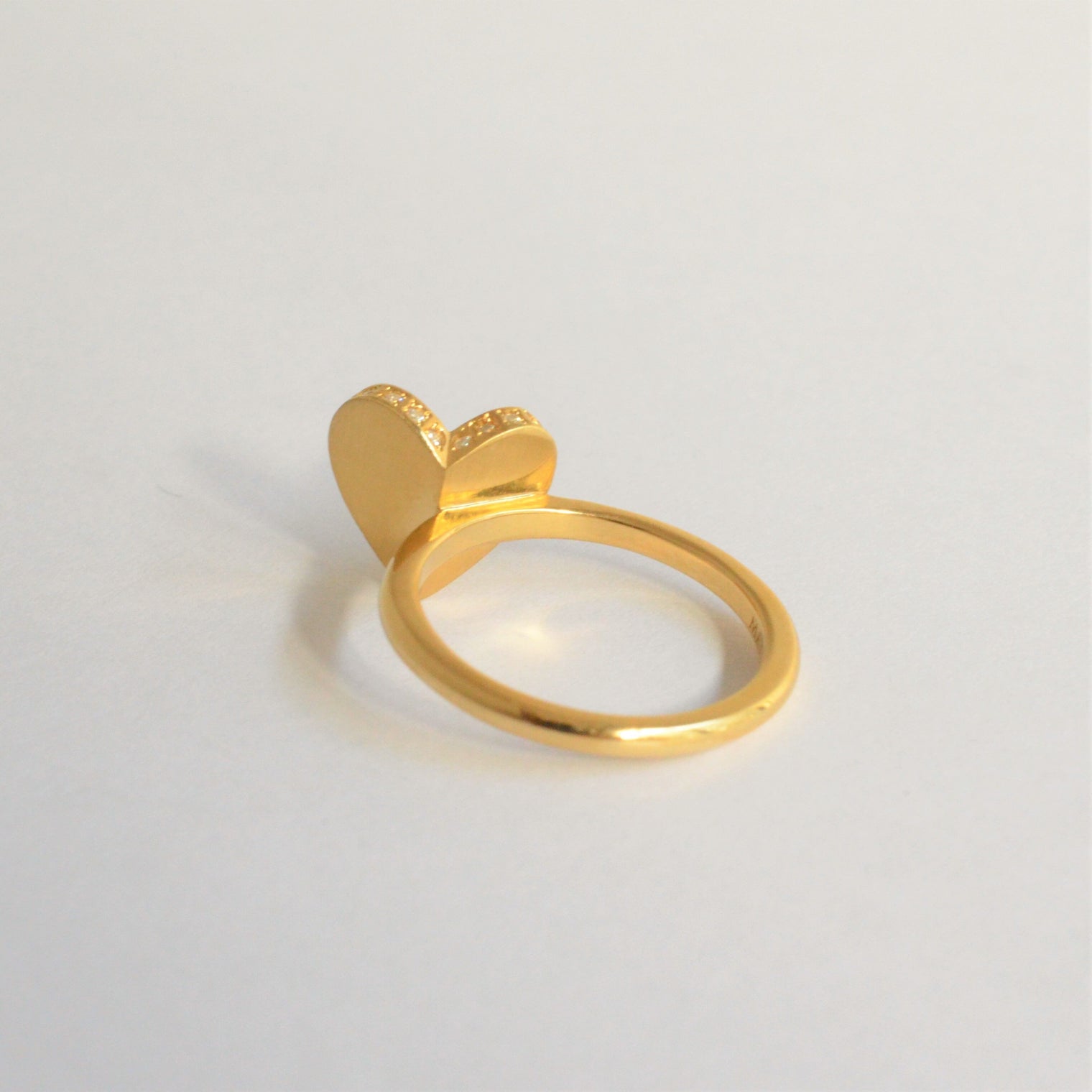 Small heart line stone ring (gold / cubic zirconia)