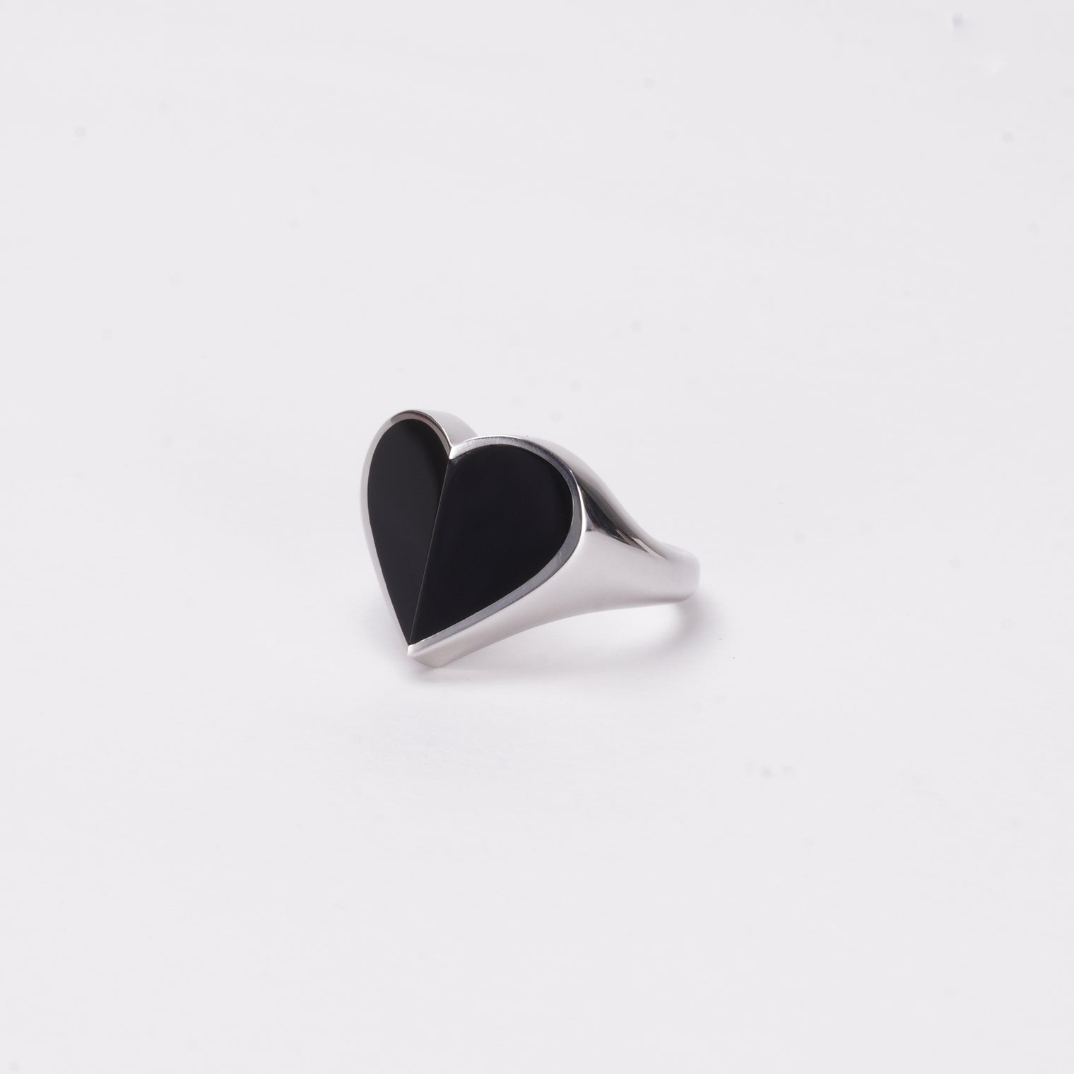 Heart ring (Onyx)
