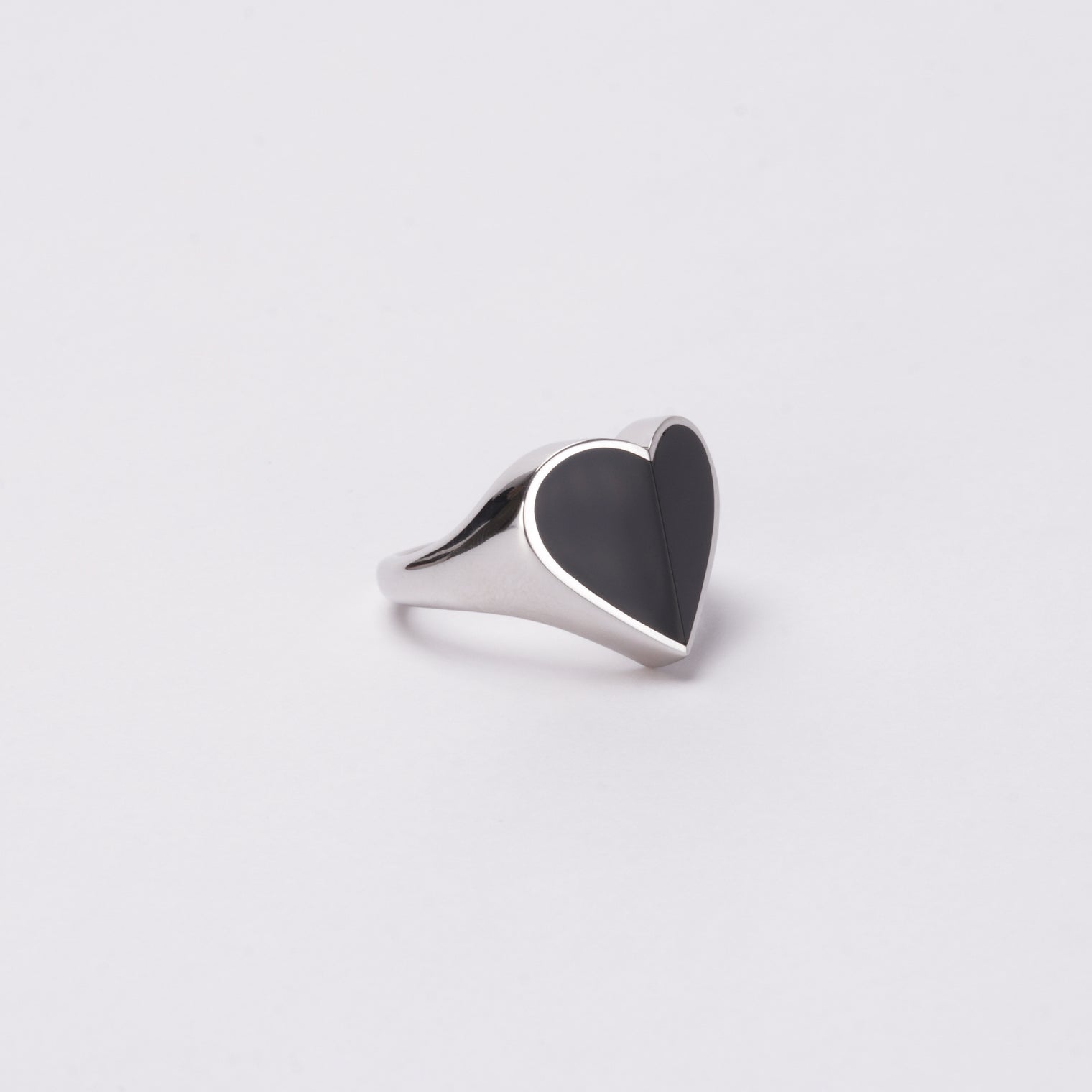 Heart ring (Onyx)