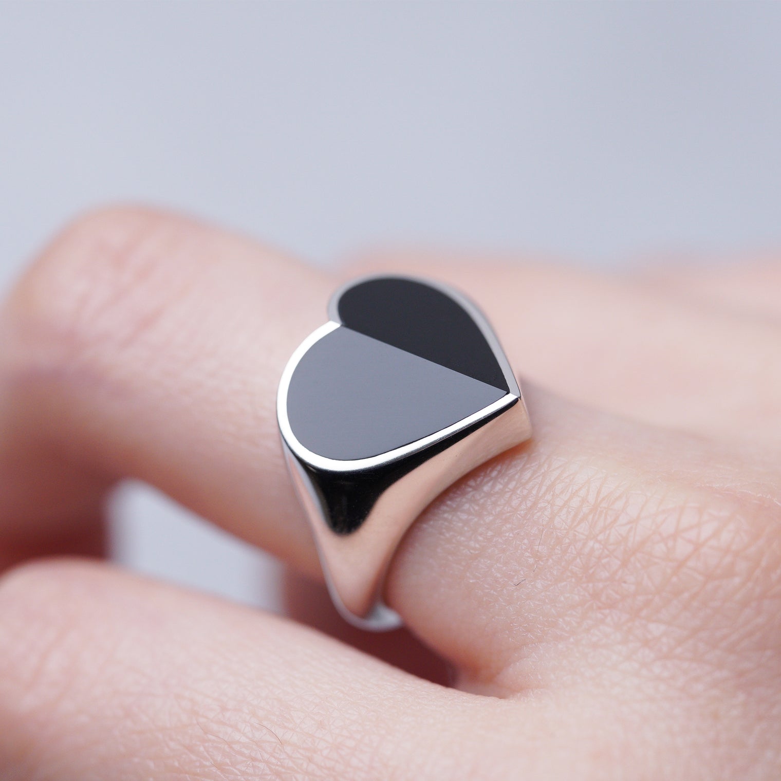 Heart ring (Onyx)