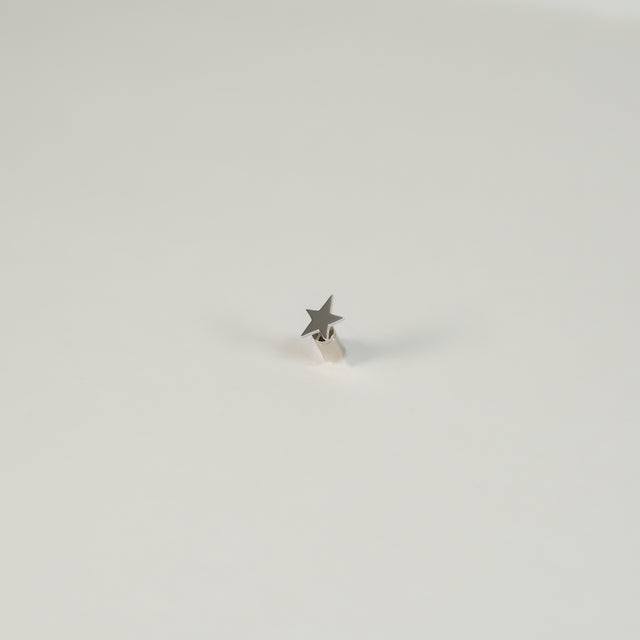 Tiny star pierce (Silver)