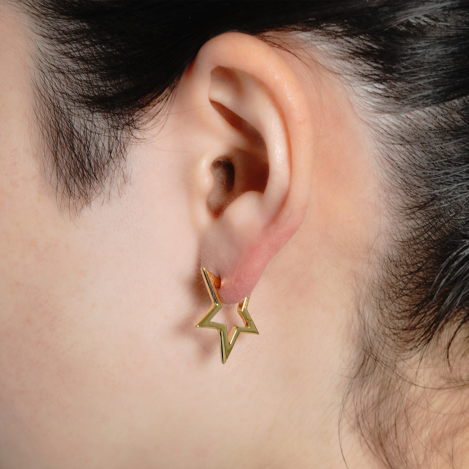Hoop star pierced earring (Gold)