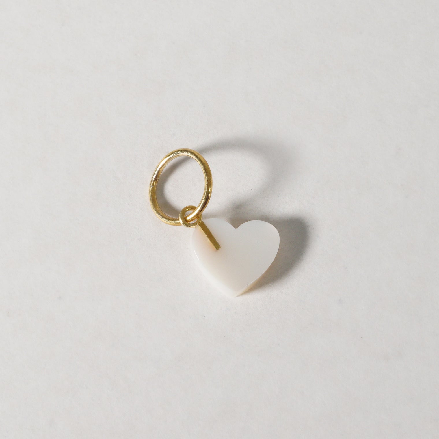 mini Heart charm ( Mother of pearl )