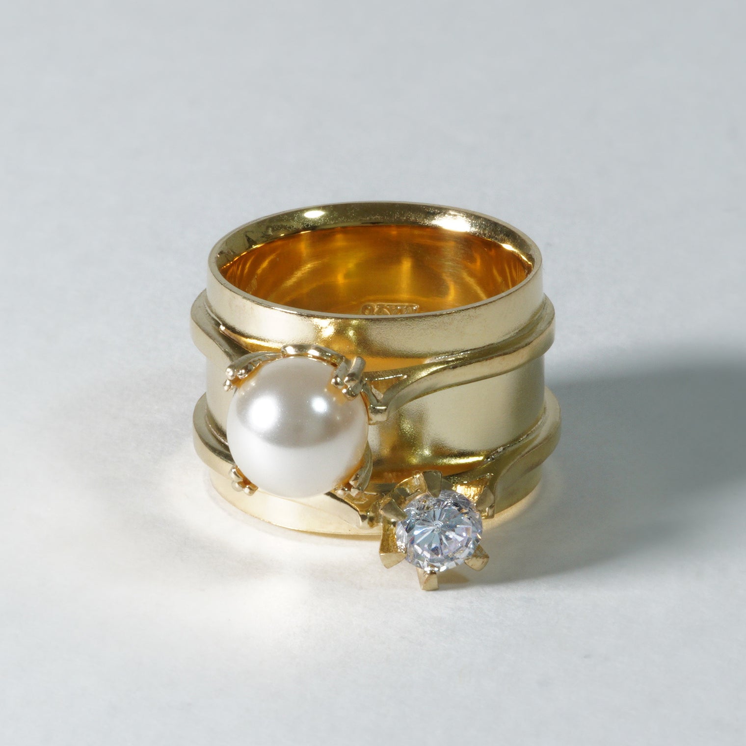 ring motif ring (pearl / cubiczirconia/gold)
