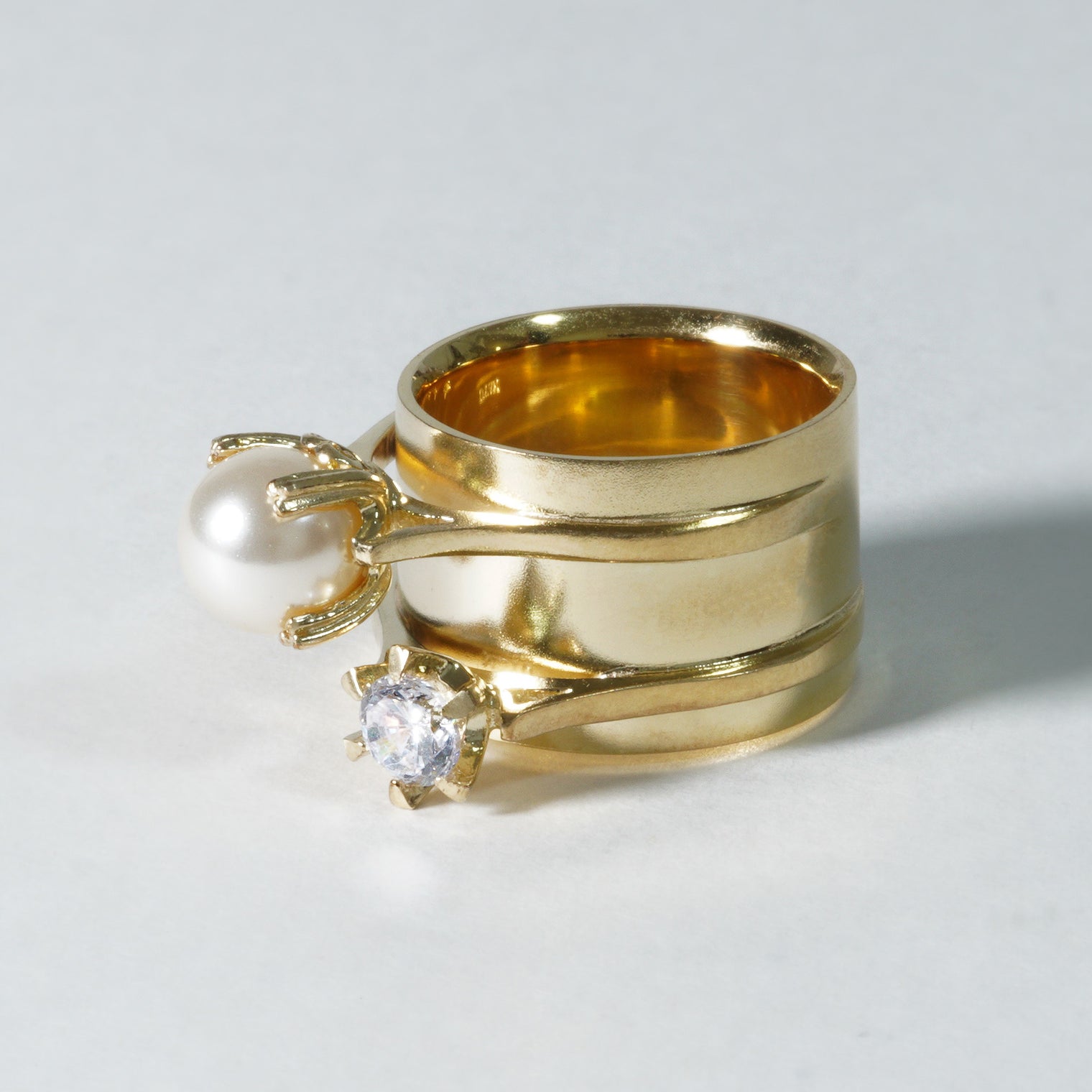 ring motif ring (pearl / cubiczirconia/gold)