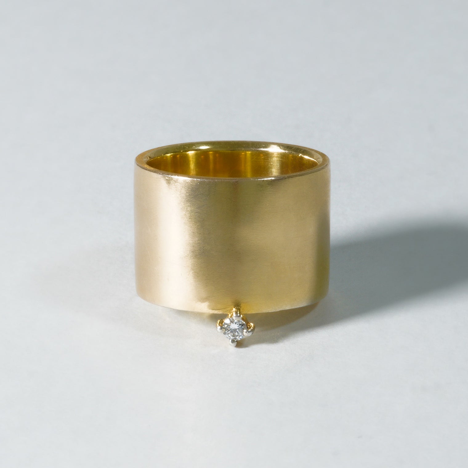 ring motif point ring (cubic zirconia / gold)