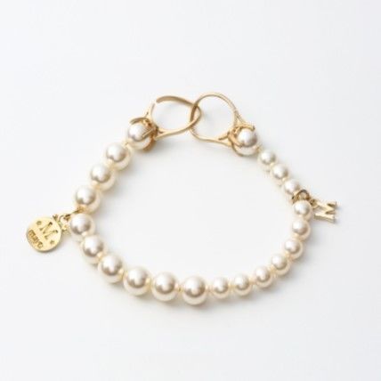 Pearl bracelet (6mm × 8mm pearl / white)