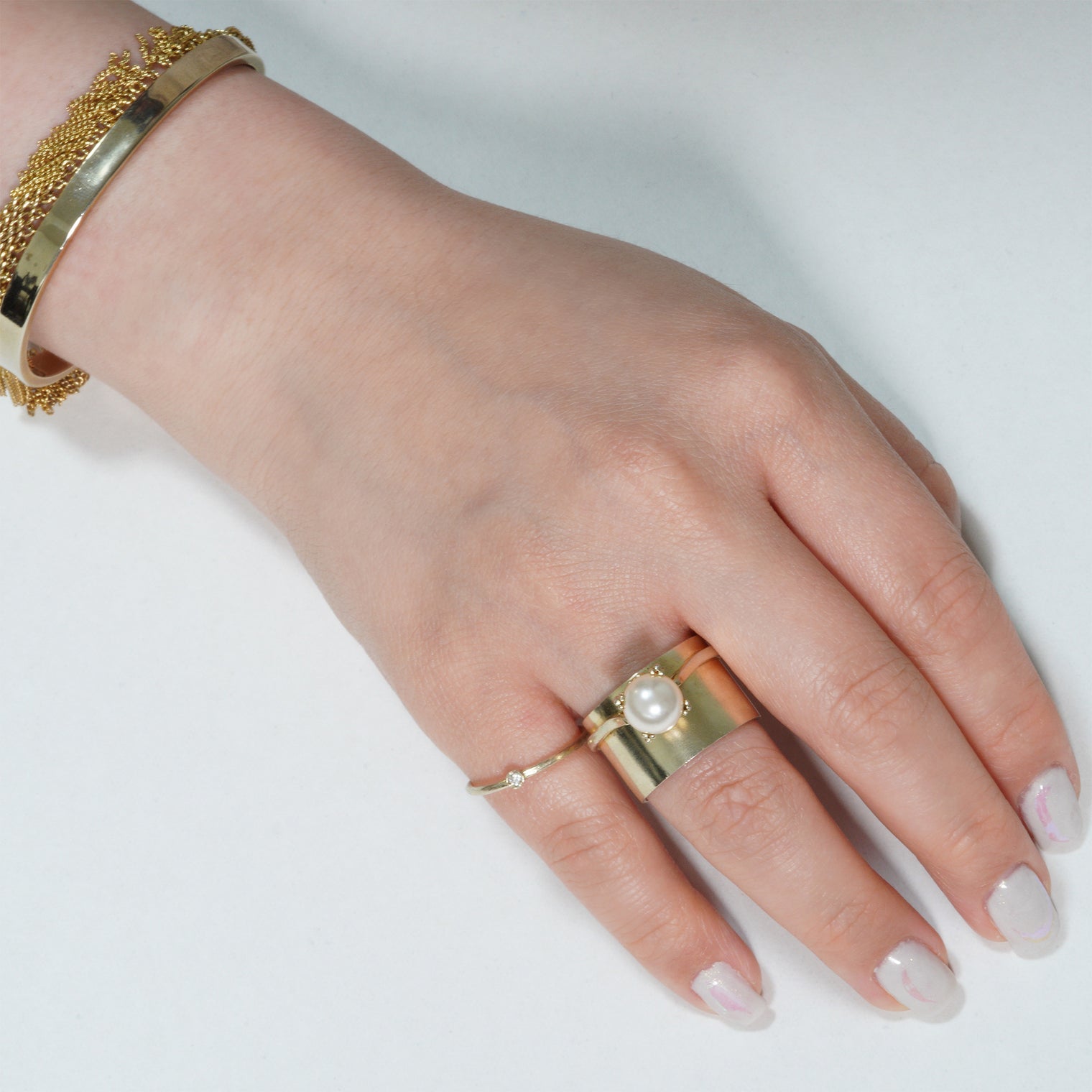 ring motif ring (pearl / gold)
