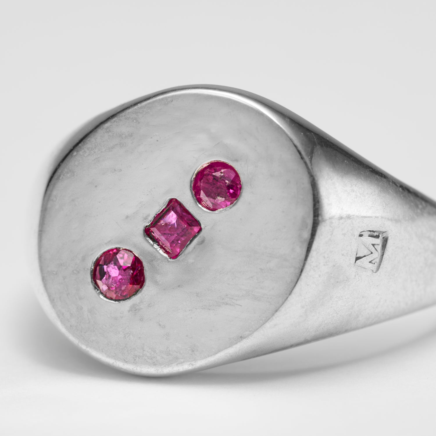【 NEW 】Gem signet ring