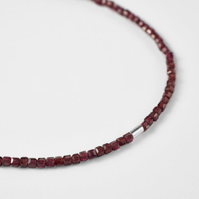 【 NEW 】LIMITED COLLECTION 【Wine Red Line necklace】