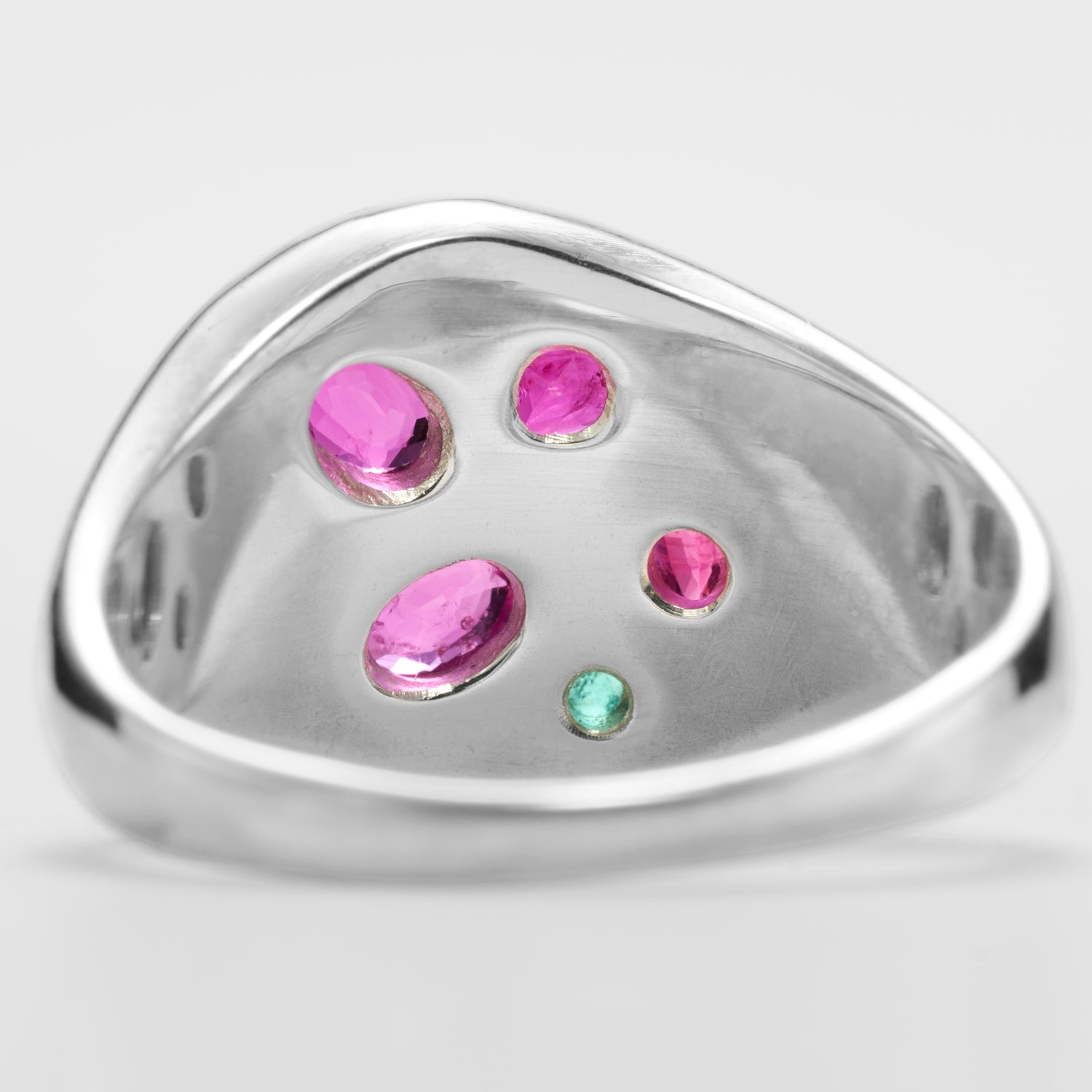 【 NEW 】Gem signet ring