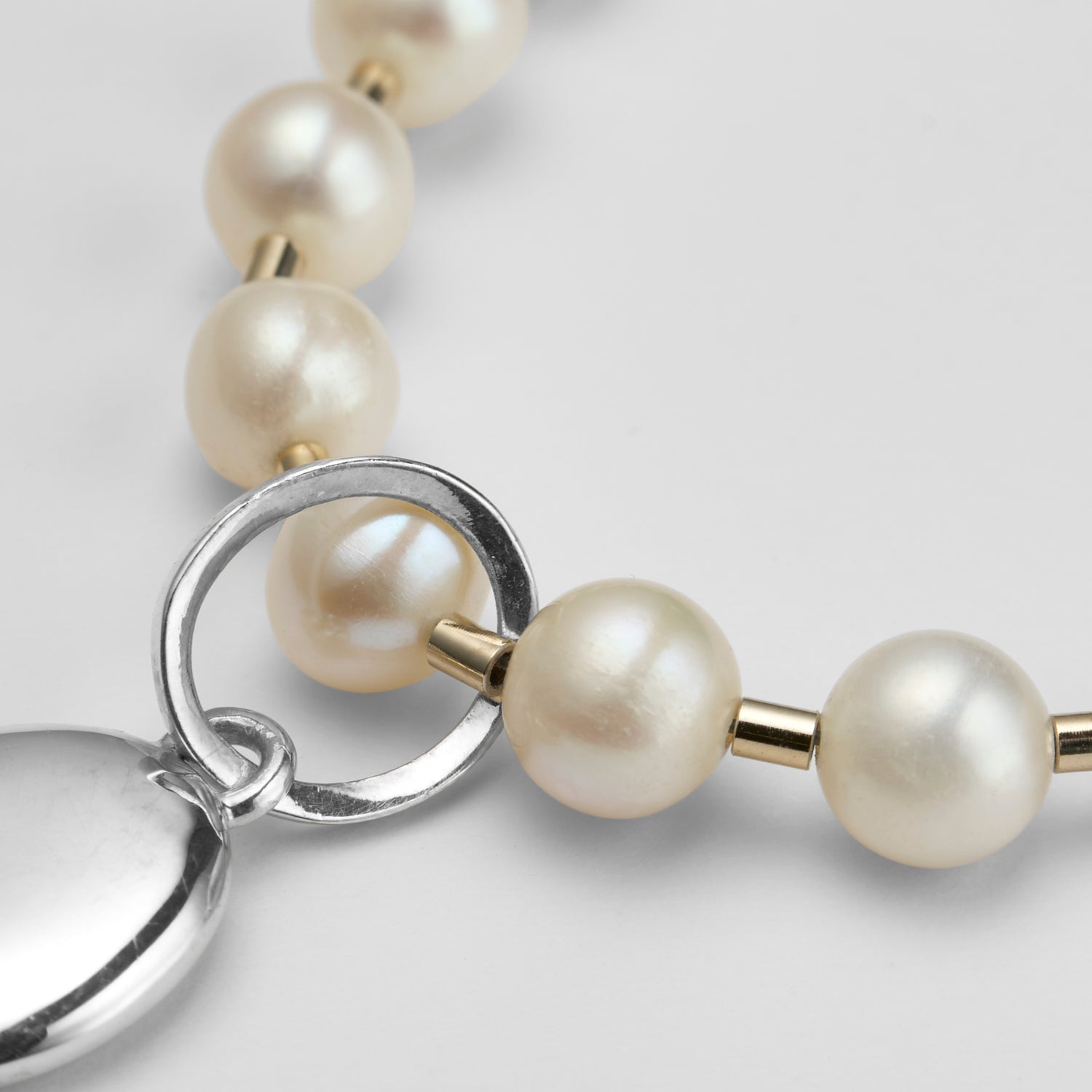 【NEW】Letter charm（E）