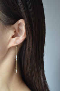 1 cubic zirconia top +5 cubic zirconia clasp pierce