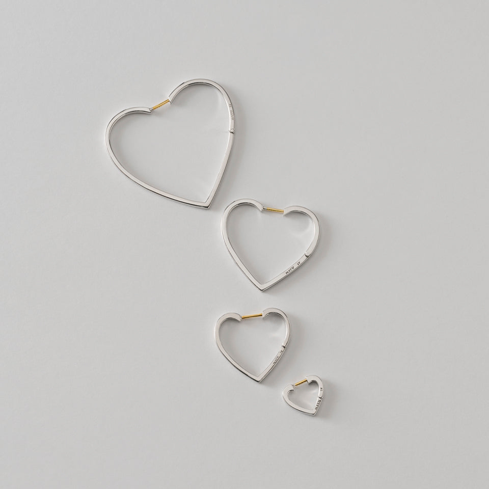 Hoop heart pierced earring (middle / silver)