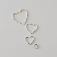 Hoop heart pierced earring (middle / silver)