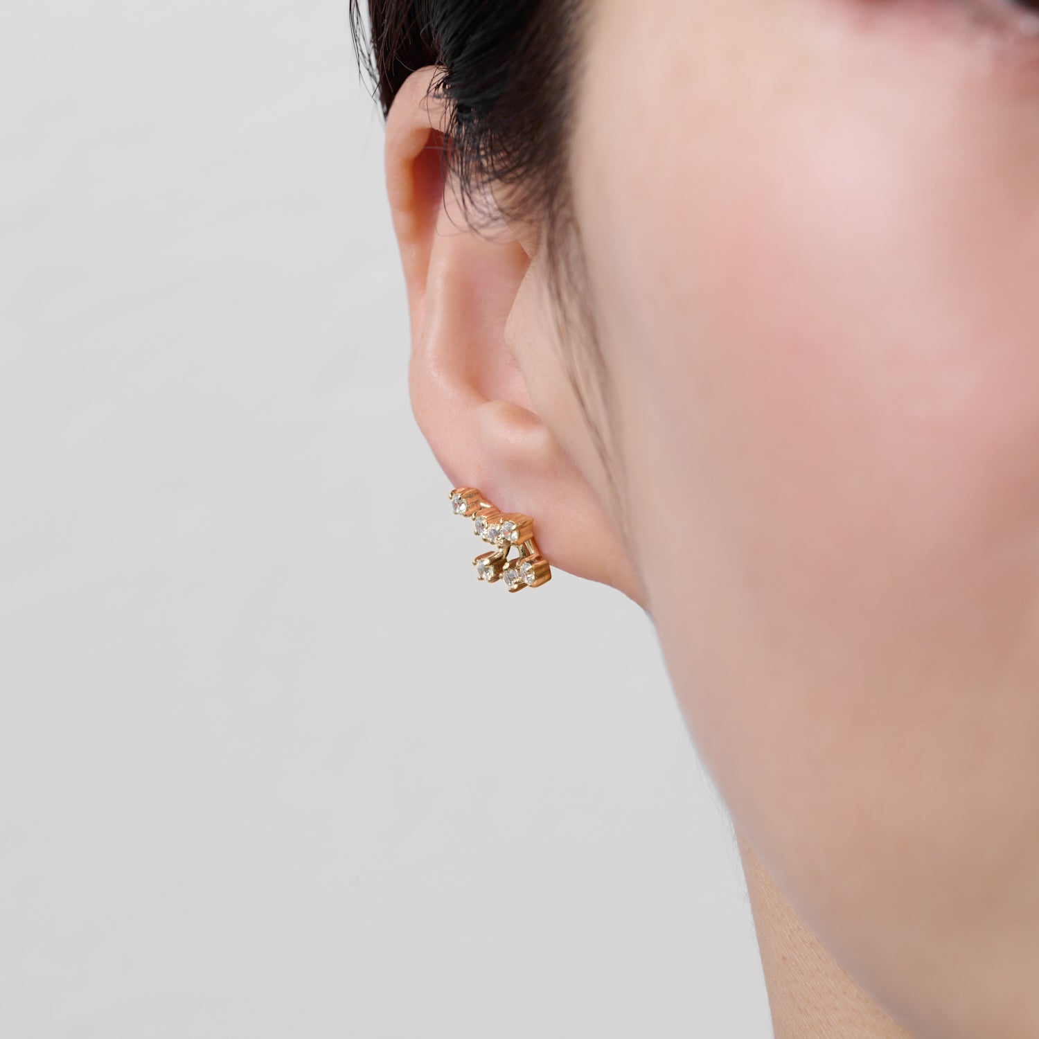 【NEW】7 stones pierce