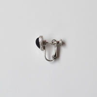 Small heart line stone earring (silver)