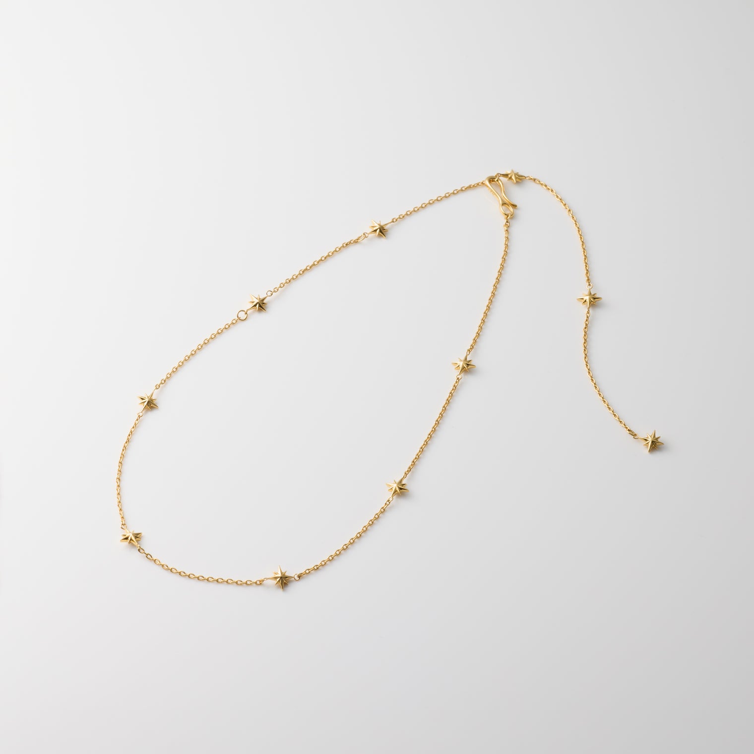 Station necklace