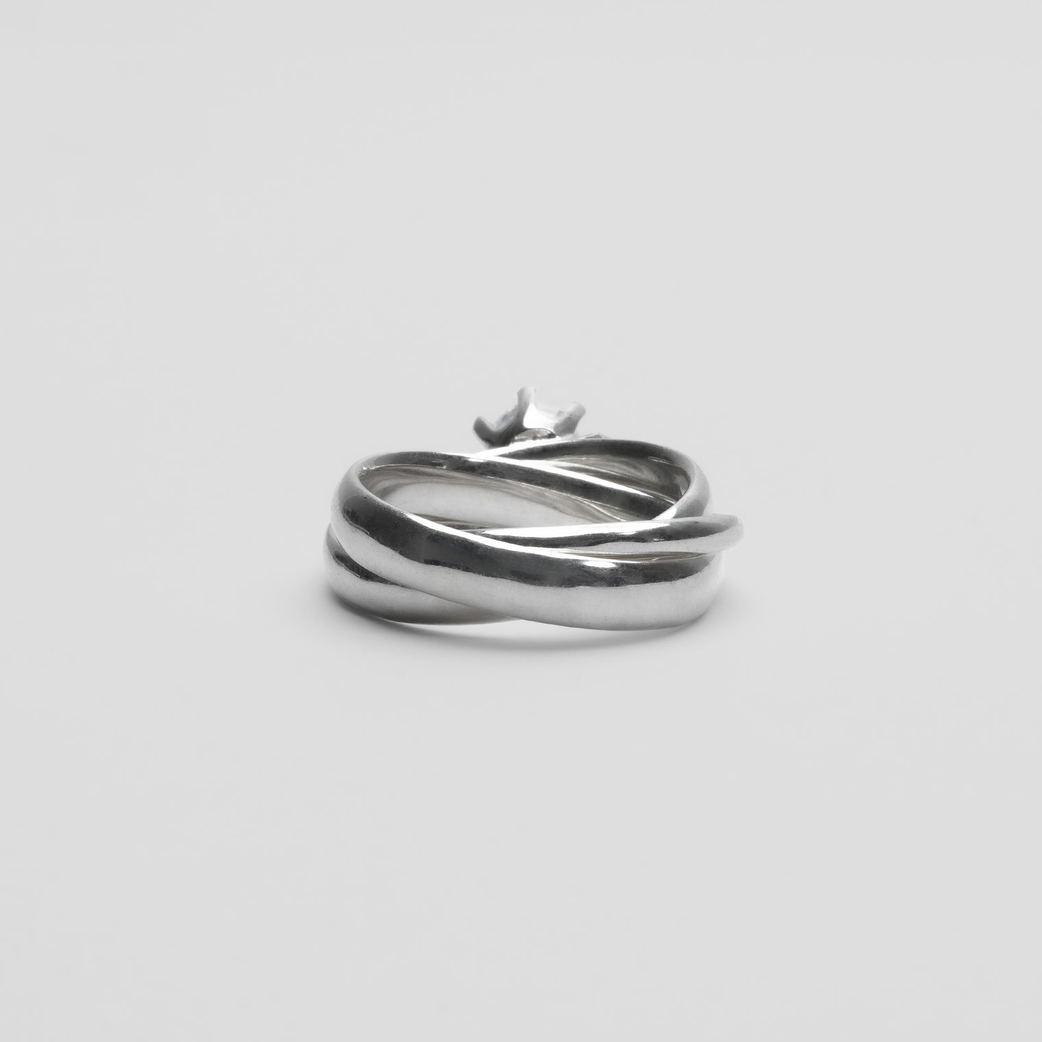Triple ring solitaire