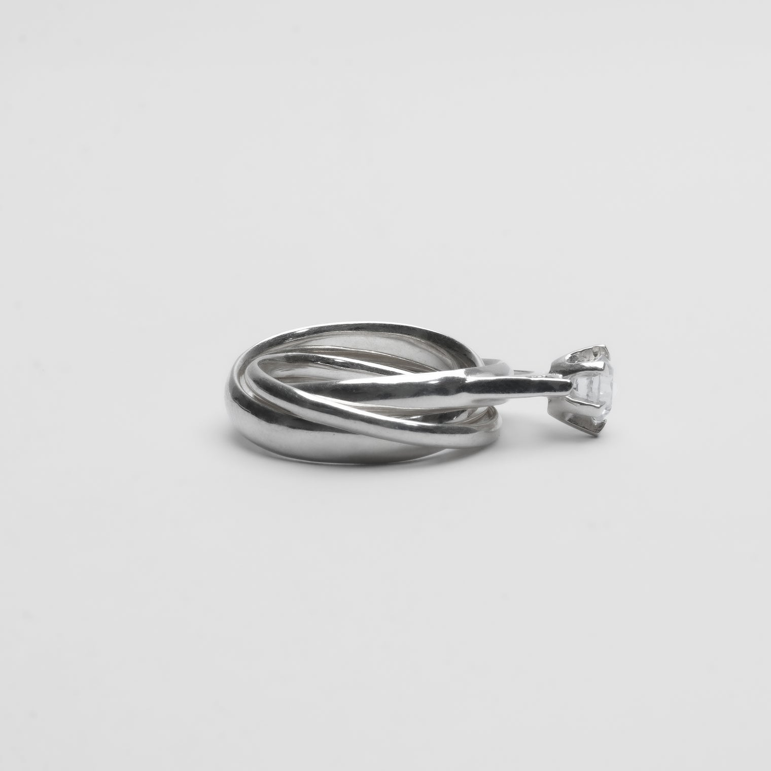 Triple ring solitaire
