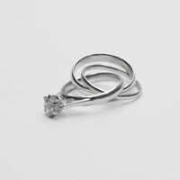 Triple ring solitaire