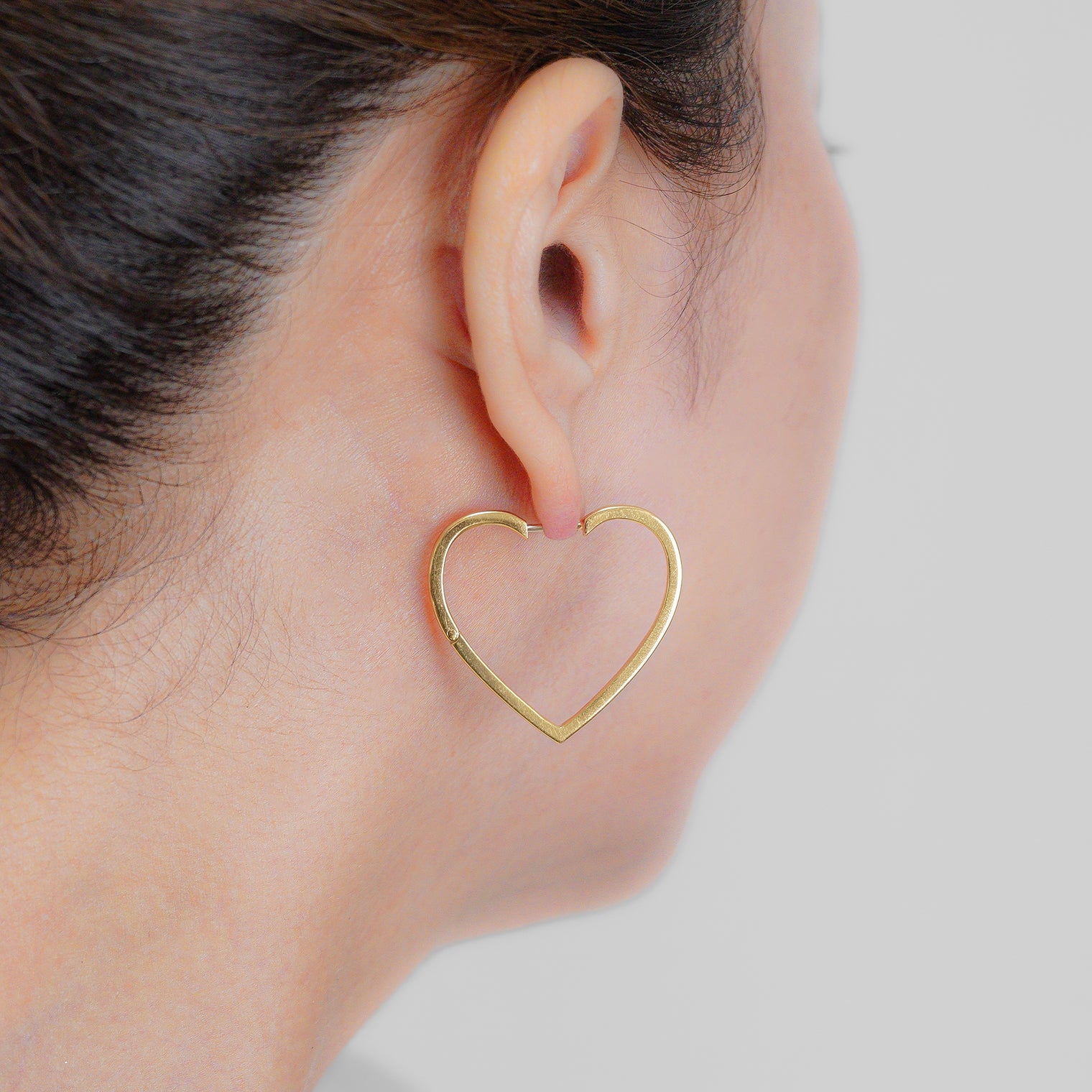 Hoop heart pierced earring (middle / gold / cubic zirconia)