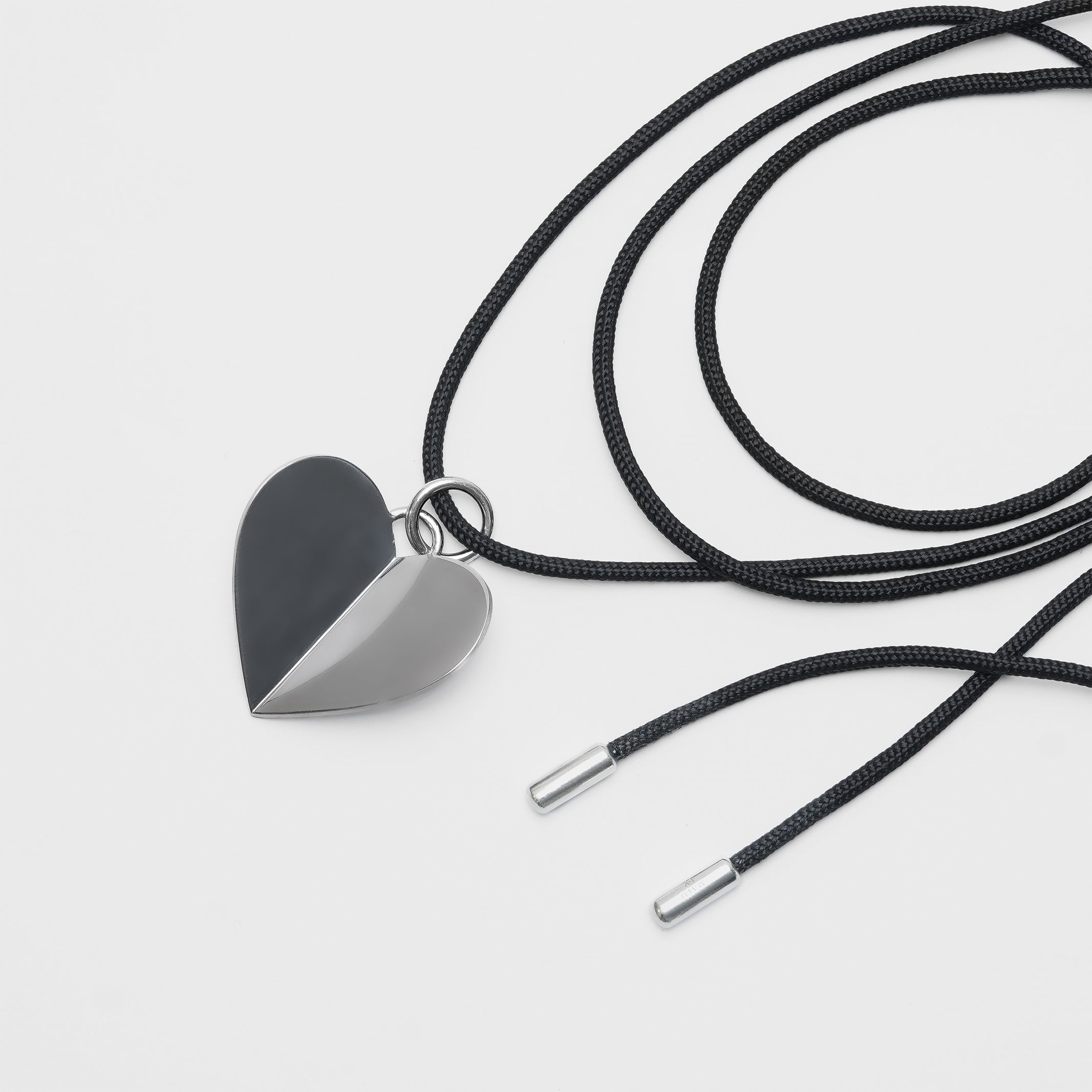 【STRONG】MACULA NECKLACE マキュラ ネックレスOUR'S MACULA NECKLACE – STRONG