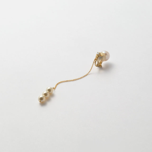 3 pearls chain earring