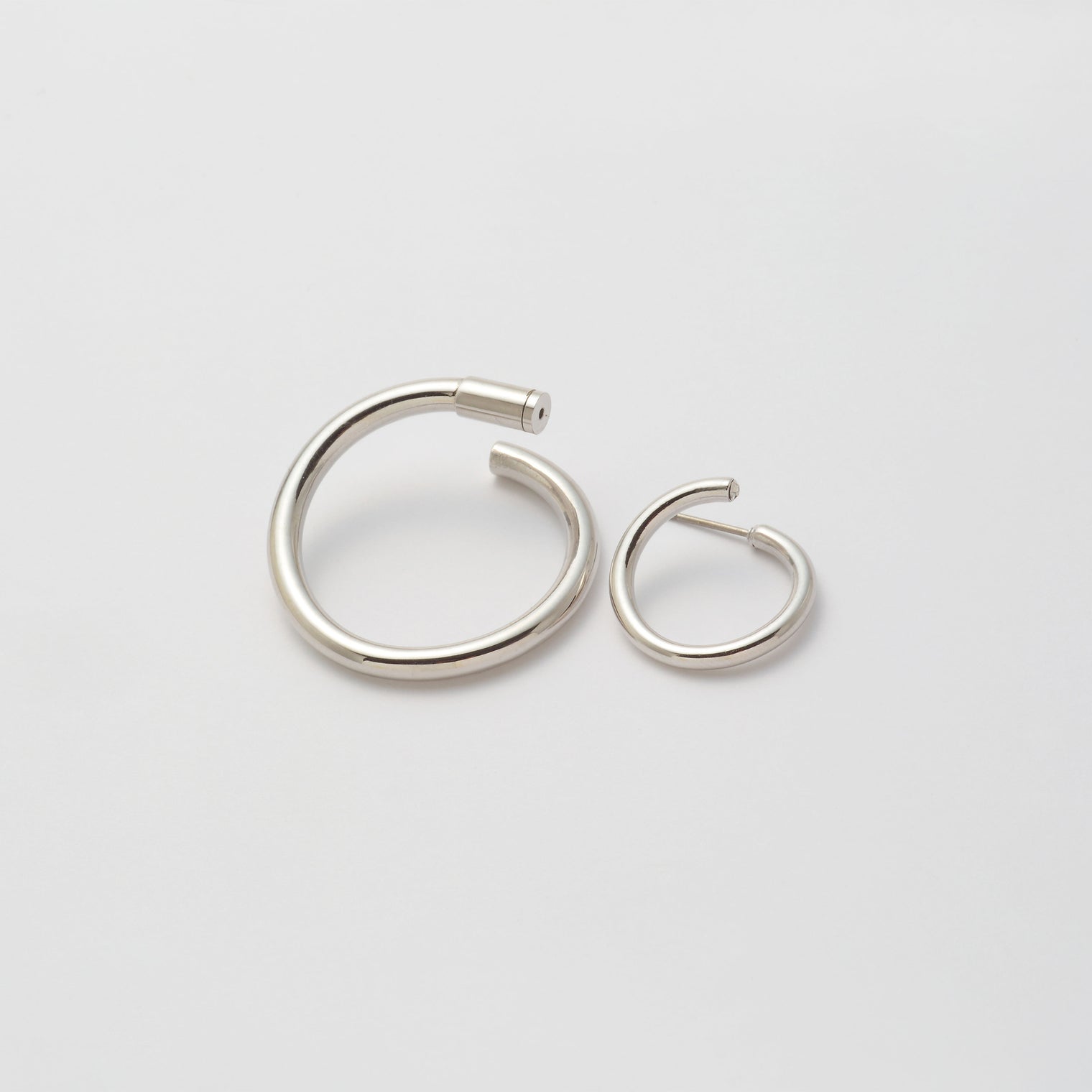 Silver line pierce(19㎜ line×30㎜ line/crystal glass/Silver)