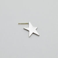 Tiny star line stone pierce (silver / cubic zirconia / pearl clasp)