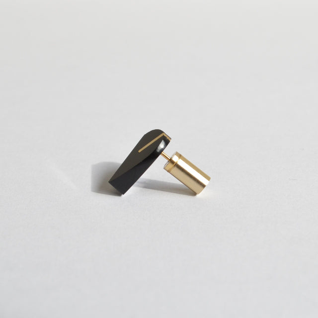 Heart pierced earring (Onyx/ K10 post)