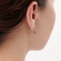 Hoop pierced earring (gold)