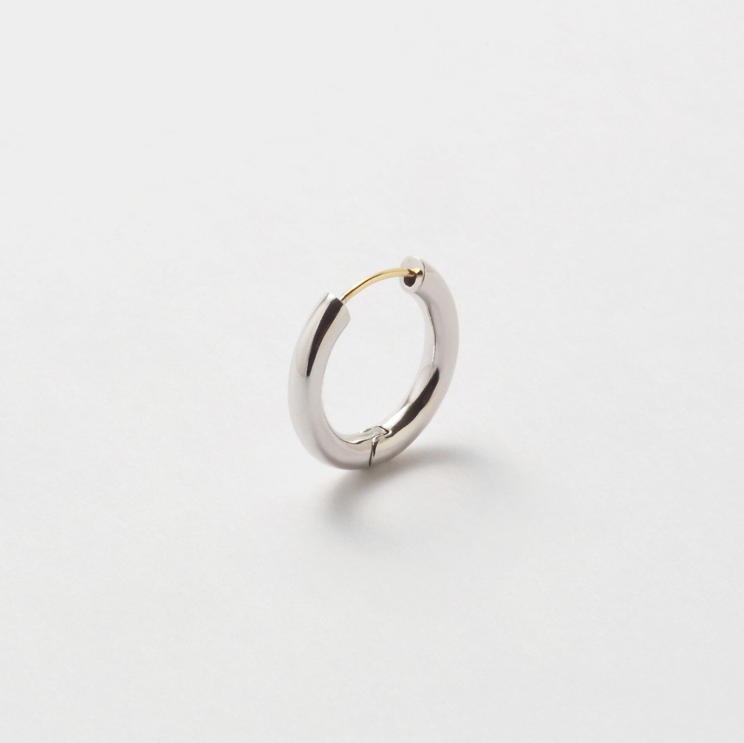Hoop pierced earring (silver)