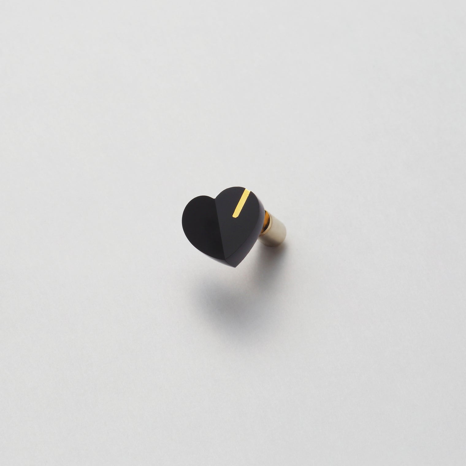 mini Heart pierced earring (Onyx/ K10 post)