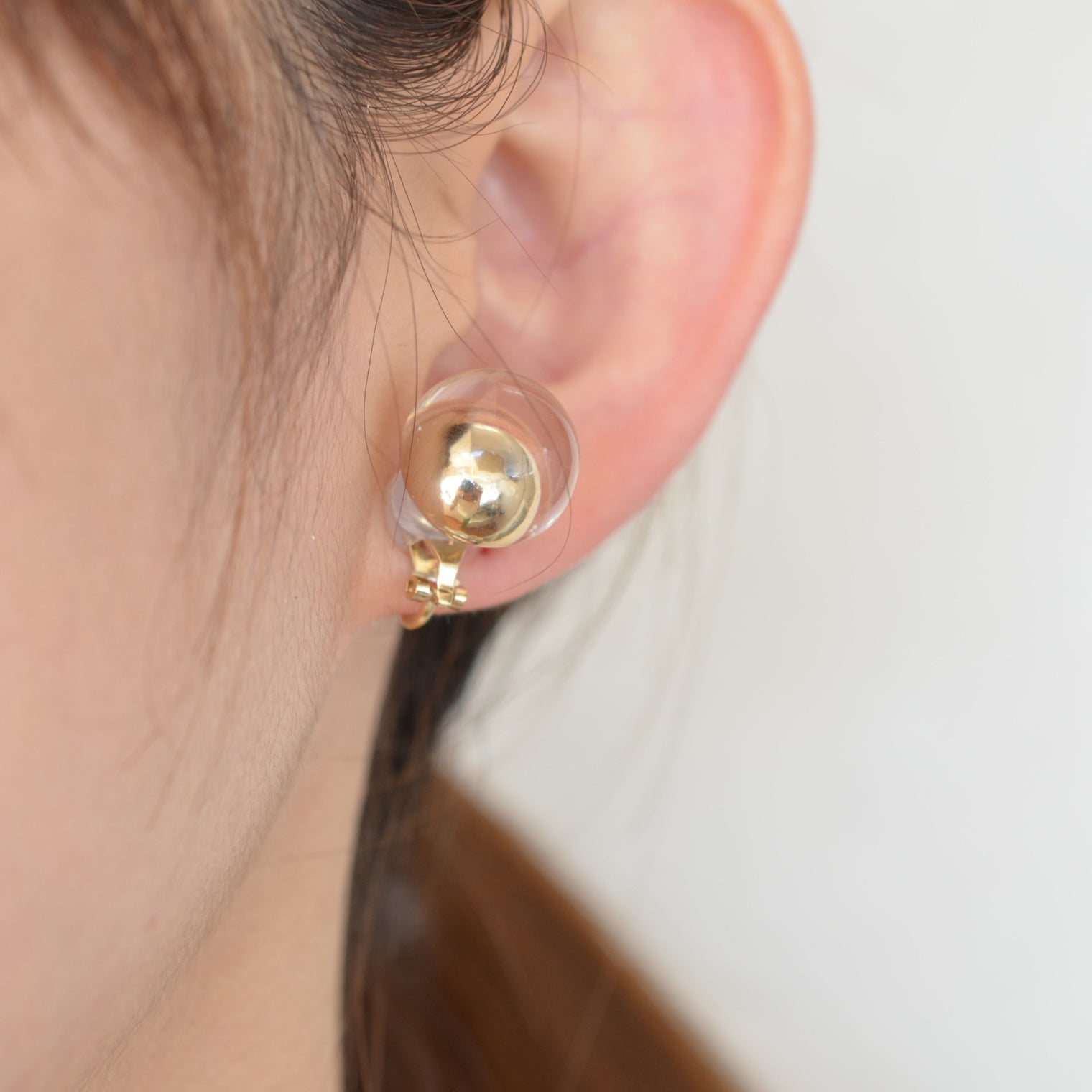 inclusion earring(gold inclusion catch)